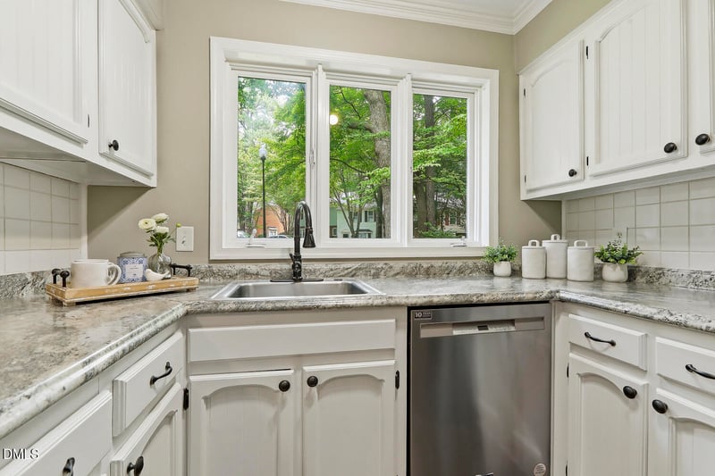 1220 Collington Dr, Cary, NC 27511