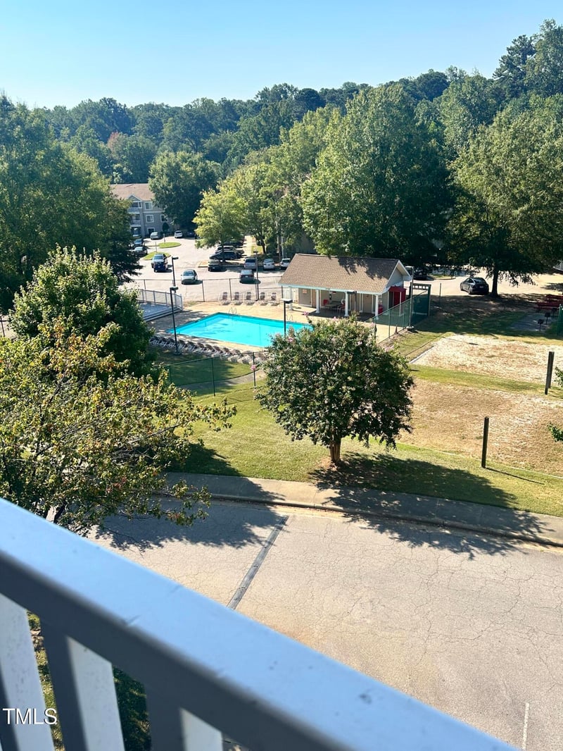 1221 University Ct #304, Raleigh, NC 27606