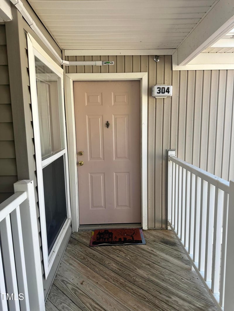 1221 University Ct, Raleigh, NC 27606