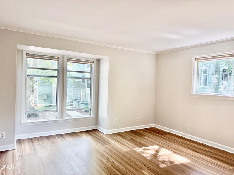 1221 Westview Ln #201, Raleigh, NC 27605