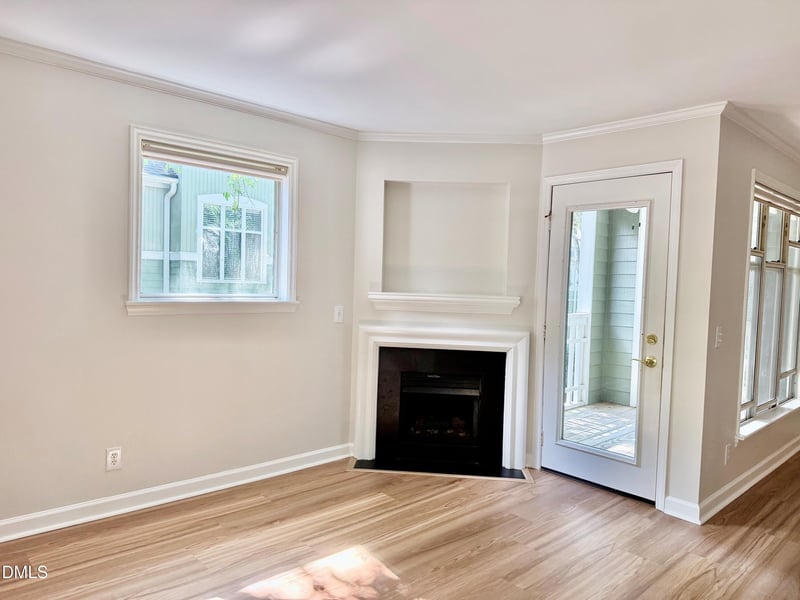 1221 Westview Ln #201, Raleigh, NC 27605