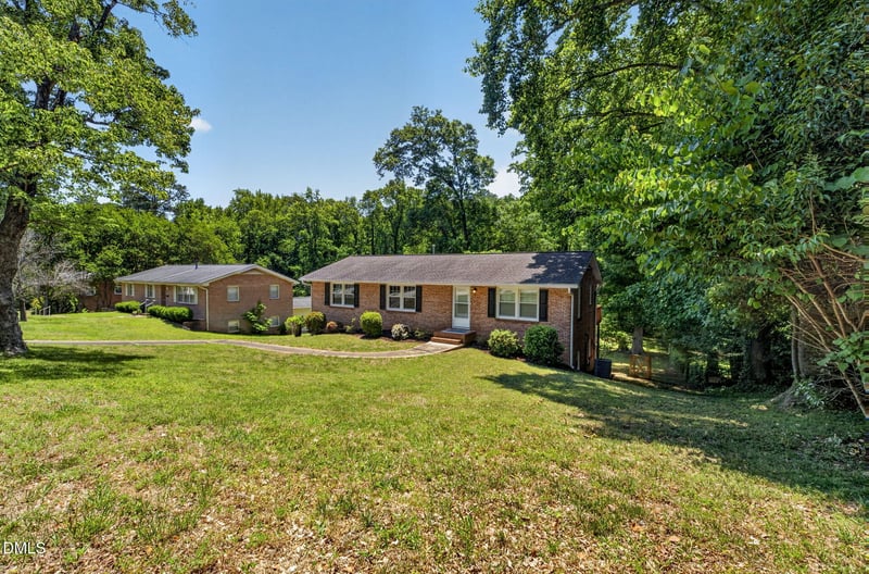 1224 Pineview Dr, Raleigh, NC 27606