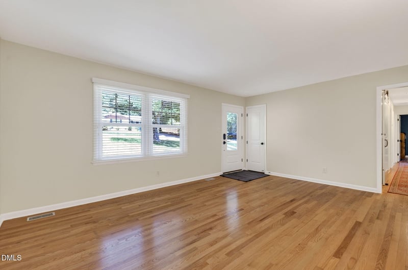 1224 Pineview Dr, Raleigh, NC 27606
