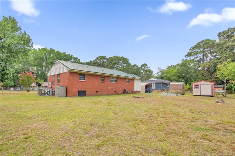 1227 Stansfield Dr, Fayetteville, NC 28303
