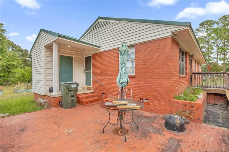 1227 Stansfield Dr, Fayetteville, NC 28303