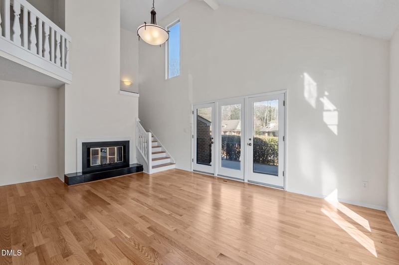 123 Essex Dr, Chapel Hill, NC 27514
