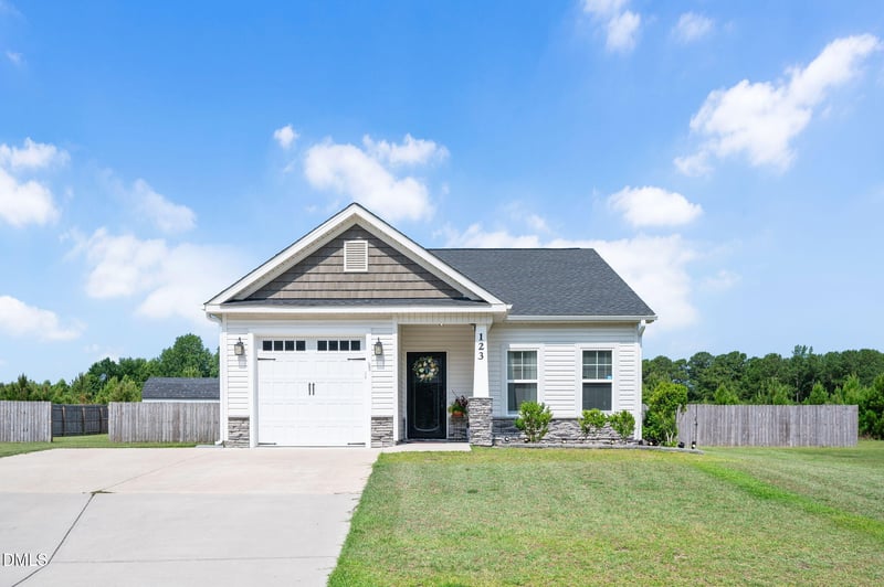 123 W Pk Ln, Sanford, NC 27332