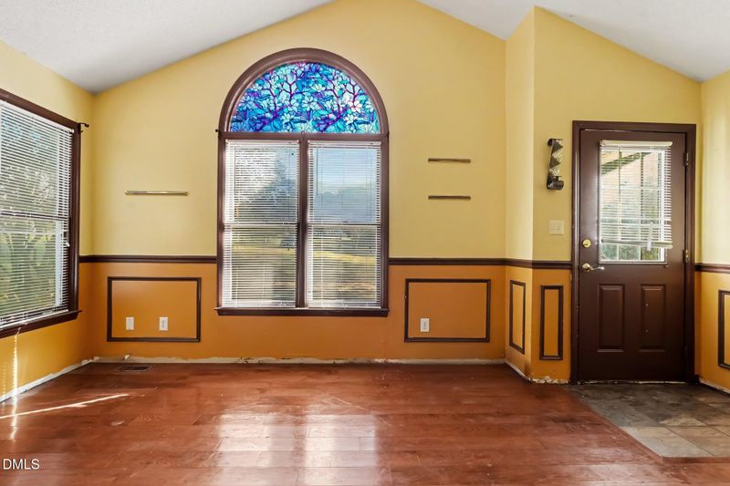123 Shady Meadows Ln, Clayton, NC 27520