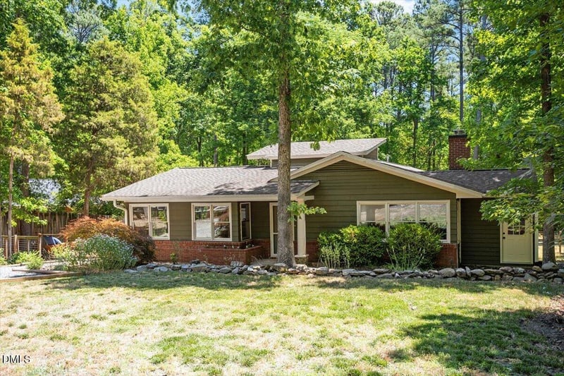 123 Windsor Cir, Chapel Hill, NC 27516
