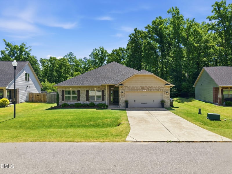 123 Woodwater Cir, Lillington, NC 27546