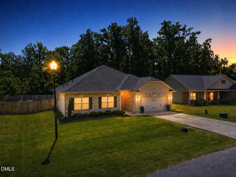 123 Woodwater Cir, Lillington, NC 27546
