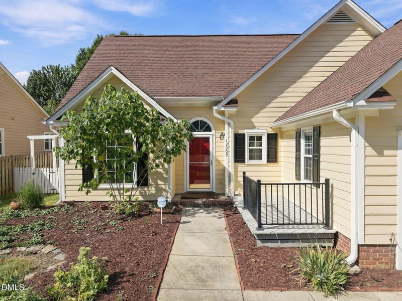 12309 Harcourt Dr, Raleigh, NC 27613