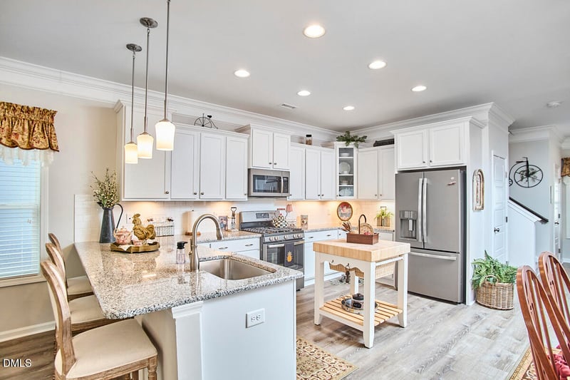 1237 Brown Velvet Ln, Apex, NC 27523