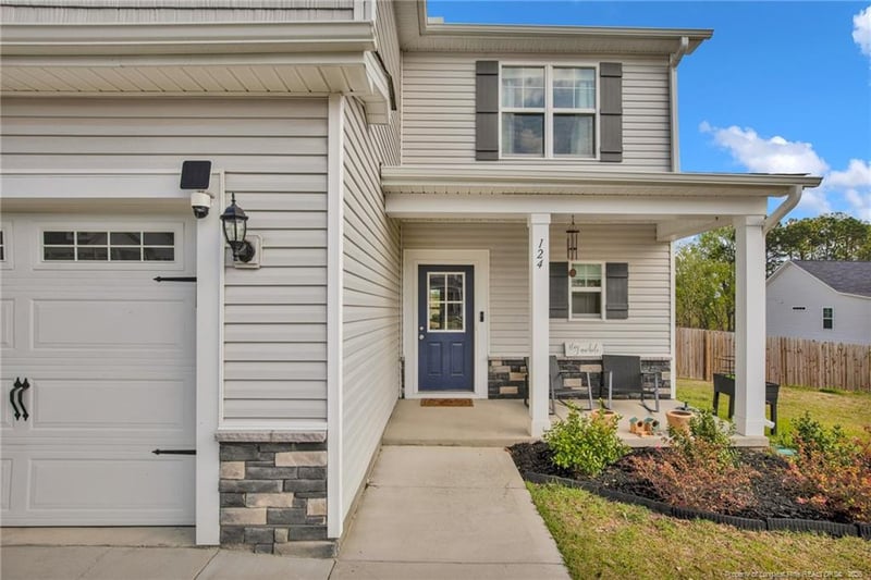 124 Nairn St, Fayetteville, NC 28311
