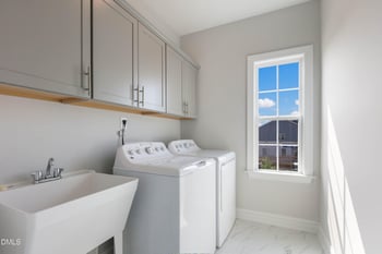 124 Ocean Mist Ln, Holly Springs, NC 27540