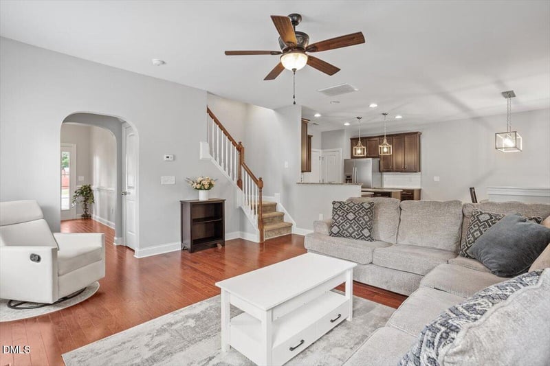 124 Sweet Violet Dr, Holly Springs, NC 27540