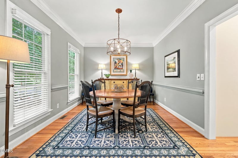 124 Tharrington Dr, Chapel Hill, NC 27516