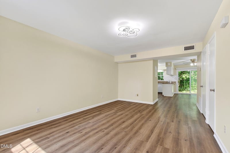 1240 Jamestown Ct, Cary, NC 27511