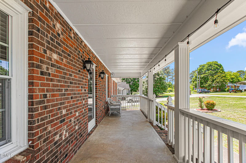 1244 Lawndale Dr, Graham, NC 27253