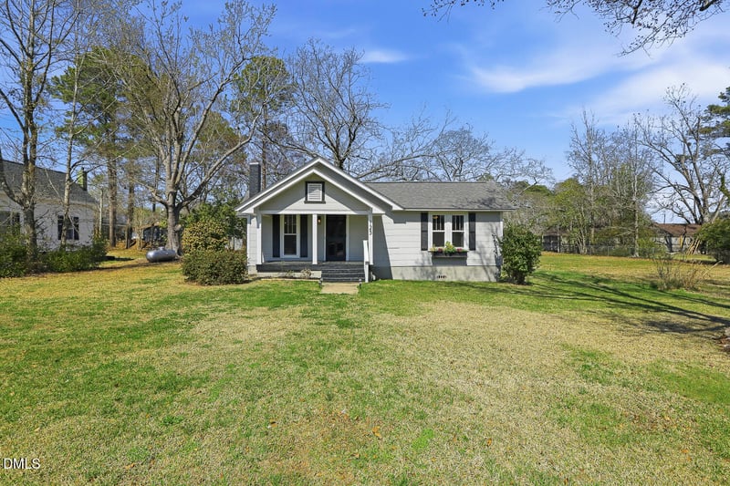 125 E Lillington St, Angier, NC 27501