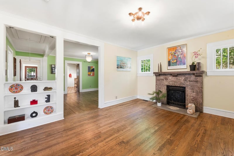 125 Tarpley St, Burlington, NC 27215