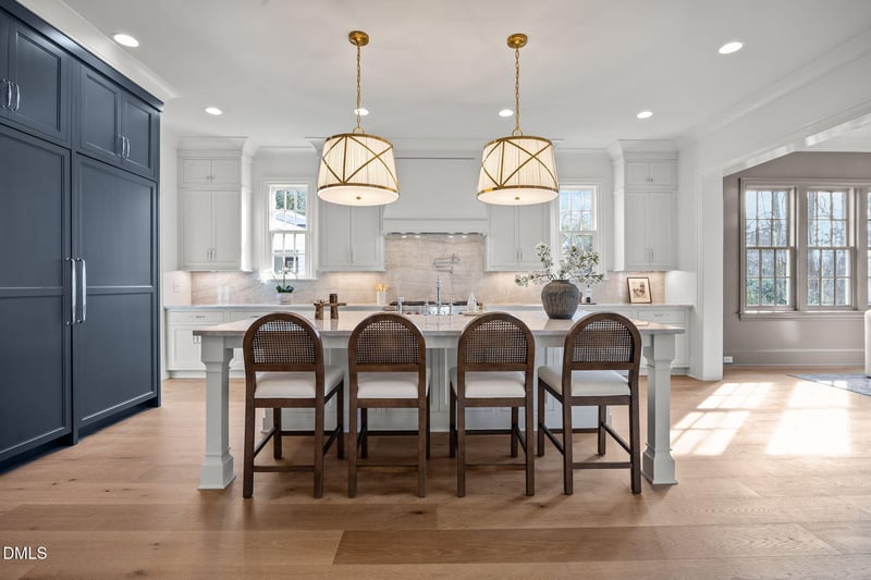 126 E Drewry Ln, Raleigh, NC 27609