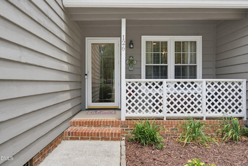 126 Lake Hollow Cir, Cary, NC 27513