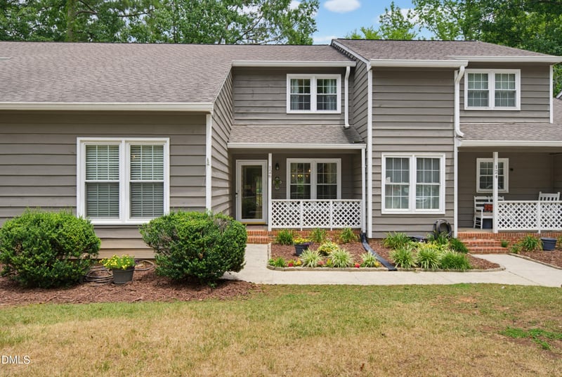 126 Lake Hollow Cir, Cary, NC 27513