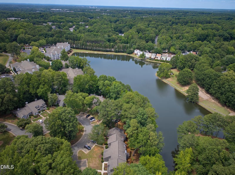 126 Lake Hollow Cir, Cary, NC 27513