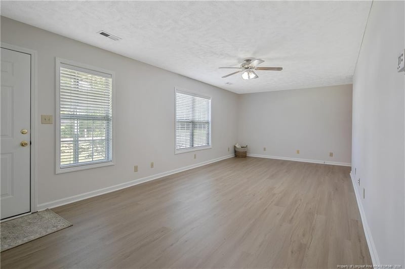 126 Sarah Ln, Fayetteville, NC 28306