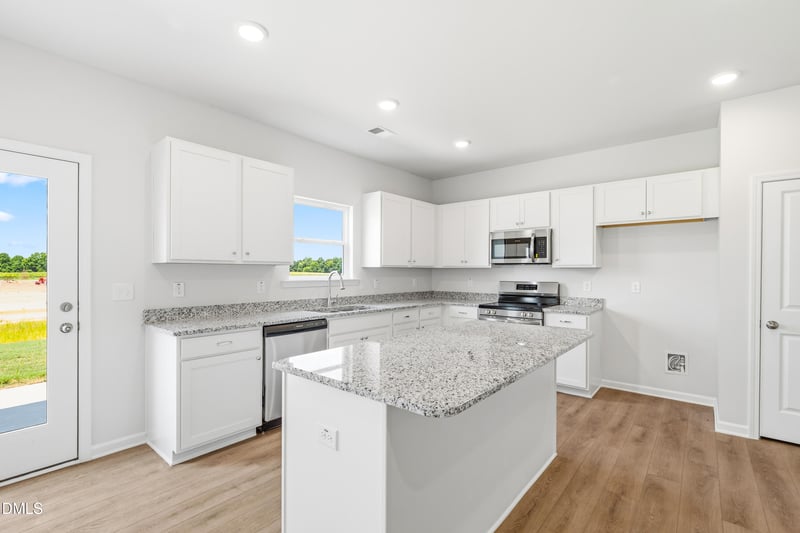 127 Oyster Tabby Dr, Lillington, NC 27546
