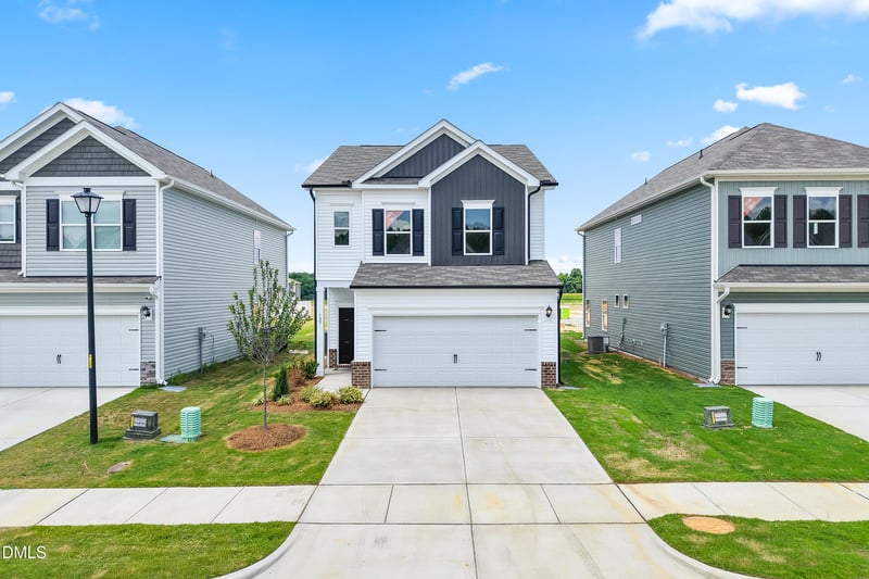 127 Oyster Tabby Dr, Lillington, NC 27546