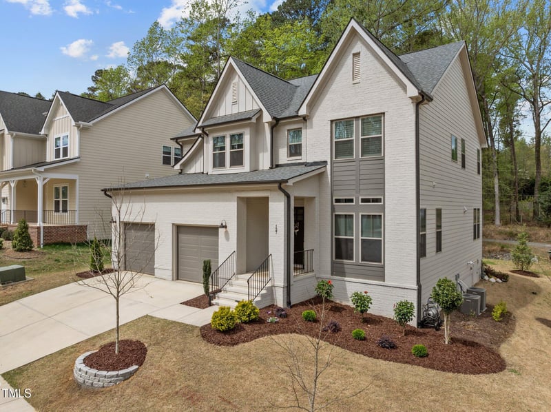 127 Sanderway Dr, Chapel Hill, NC 27516