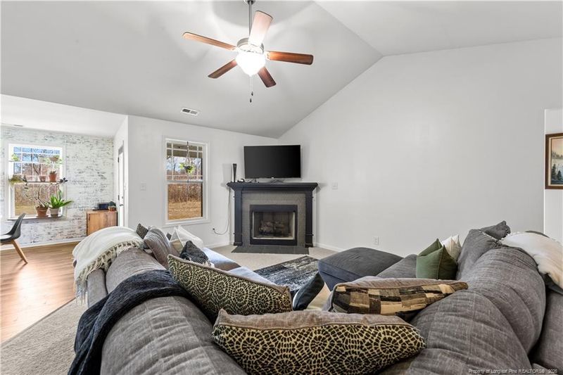 127 Sherrill Farm Dr, Benson, NC 27504