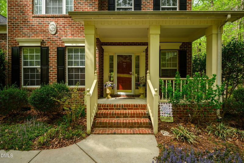 12709 Scenic Dr, Raleigh, NC 27614