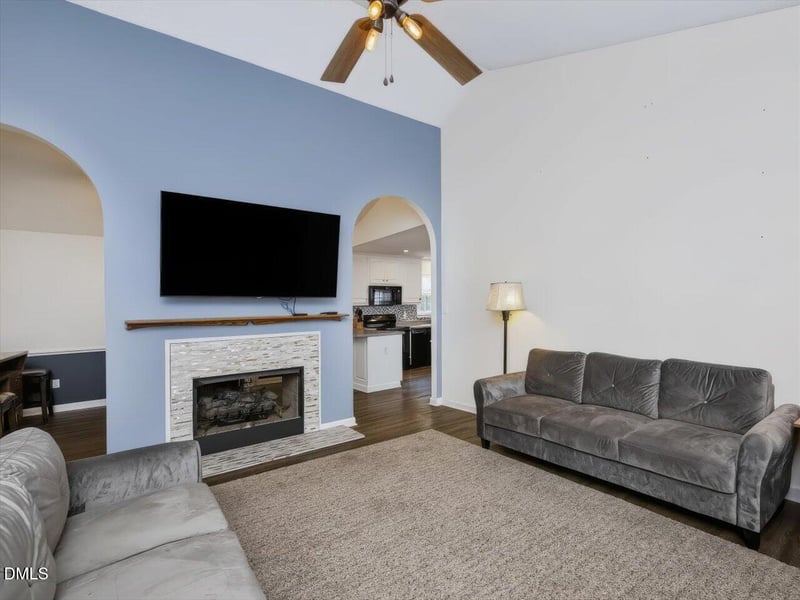 128 Blairwood Dr, Fuquay Varina, NC 27526