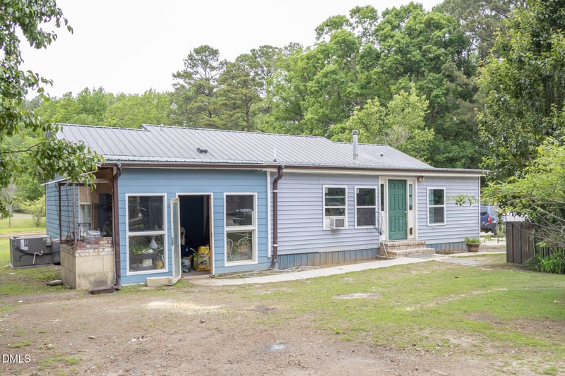 128 Hales Store Rd, Zebulon, NC 27597