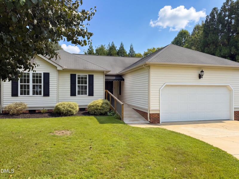 128 Kelly Ln, Clayton, NC 27520