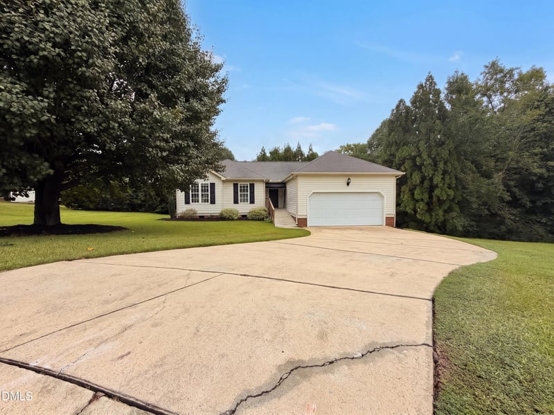 128 Kelly Ln, Clayton, NC 27520