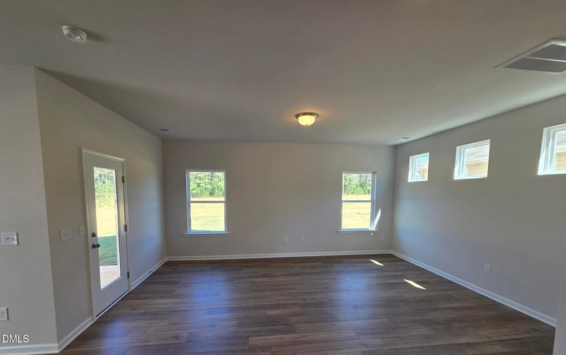 128 Oyster Tabby Dr, Lillington, NC 27546