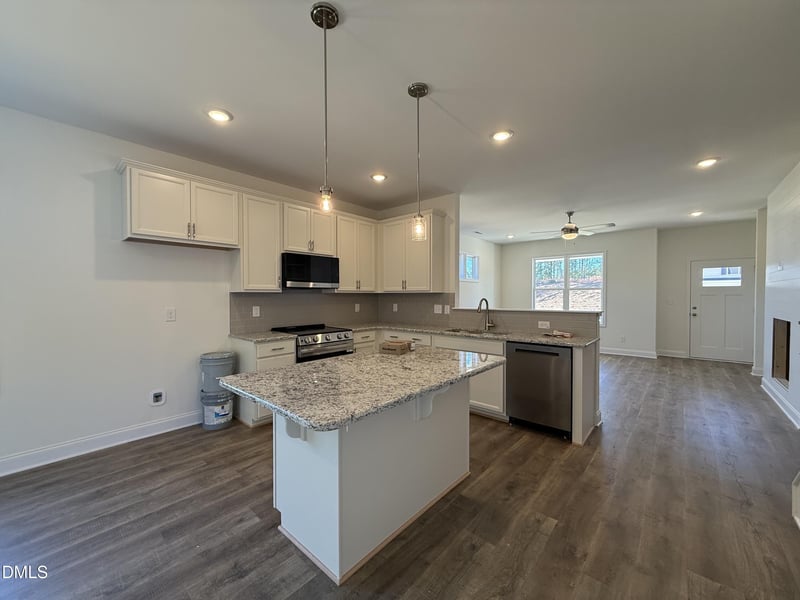 129 Cinnabar St, Clayton, NC 27520