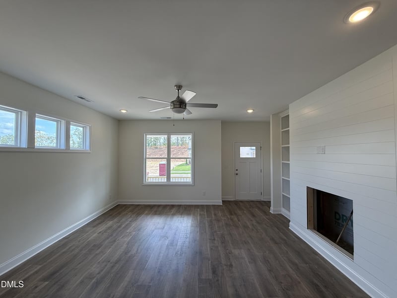 129 Cinnabar St, Clayton, NC 27520