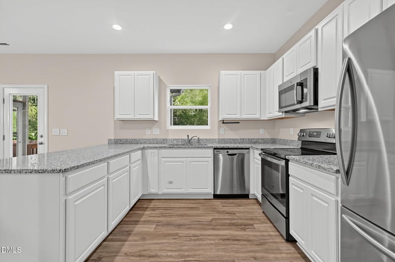 129 Rolling Creek Cir, Clayton, NC 27520