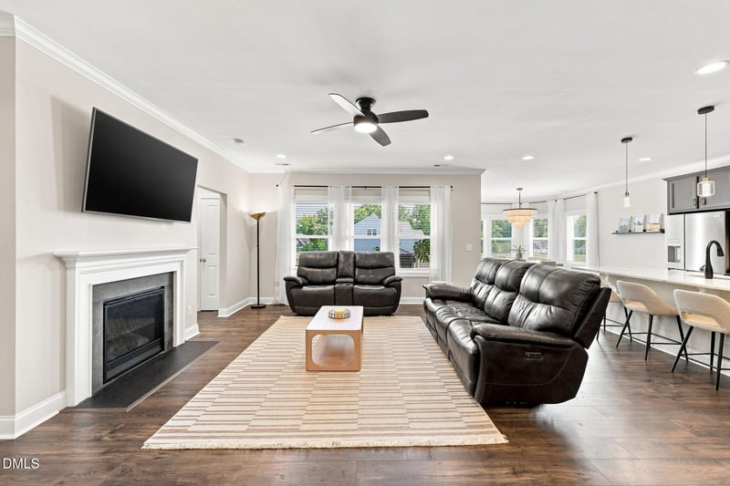 130 Falls Creek Dr, Youngsville, NC 27596