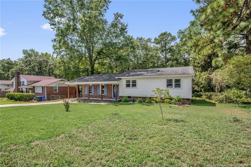 130 S Ingleside Dr, Fayetteville, NC 28314