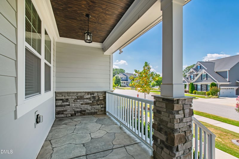 1300 Commons Ford Pl, Apex, NC 27539