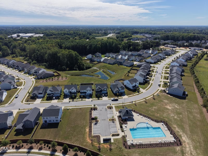 1300 Rathdrum Ct, Holly Springs, NC 27540