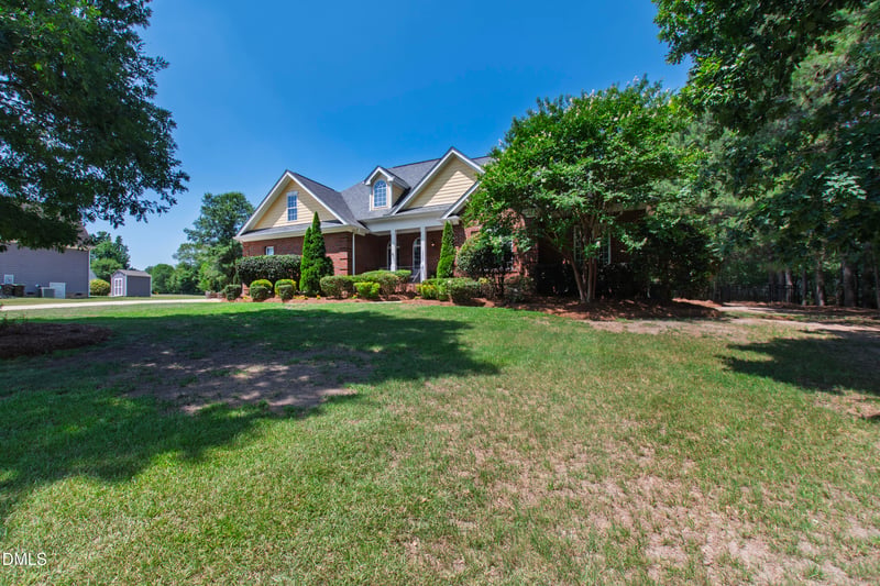 1305 Brookhill Dr, Clayton, NC 27520