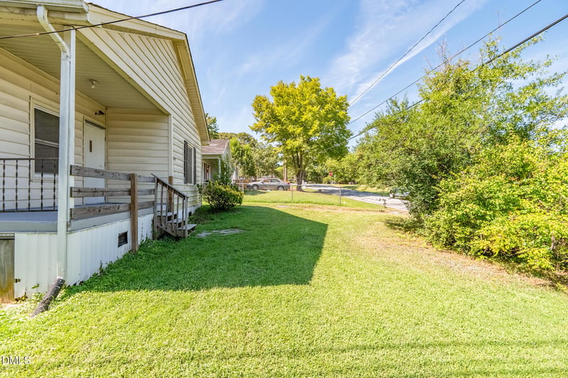 1307 Stonewall St, Burlington, NC 27217