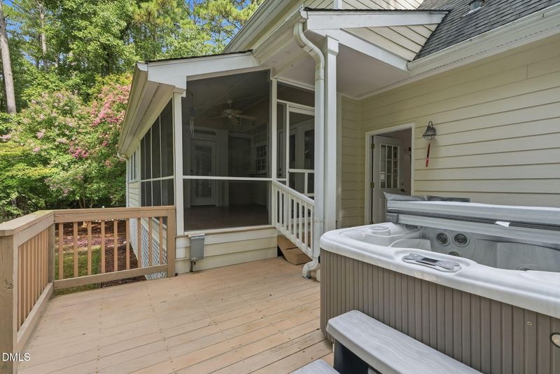 1308 Stonemoor Ct, Raleigh, NC 27606